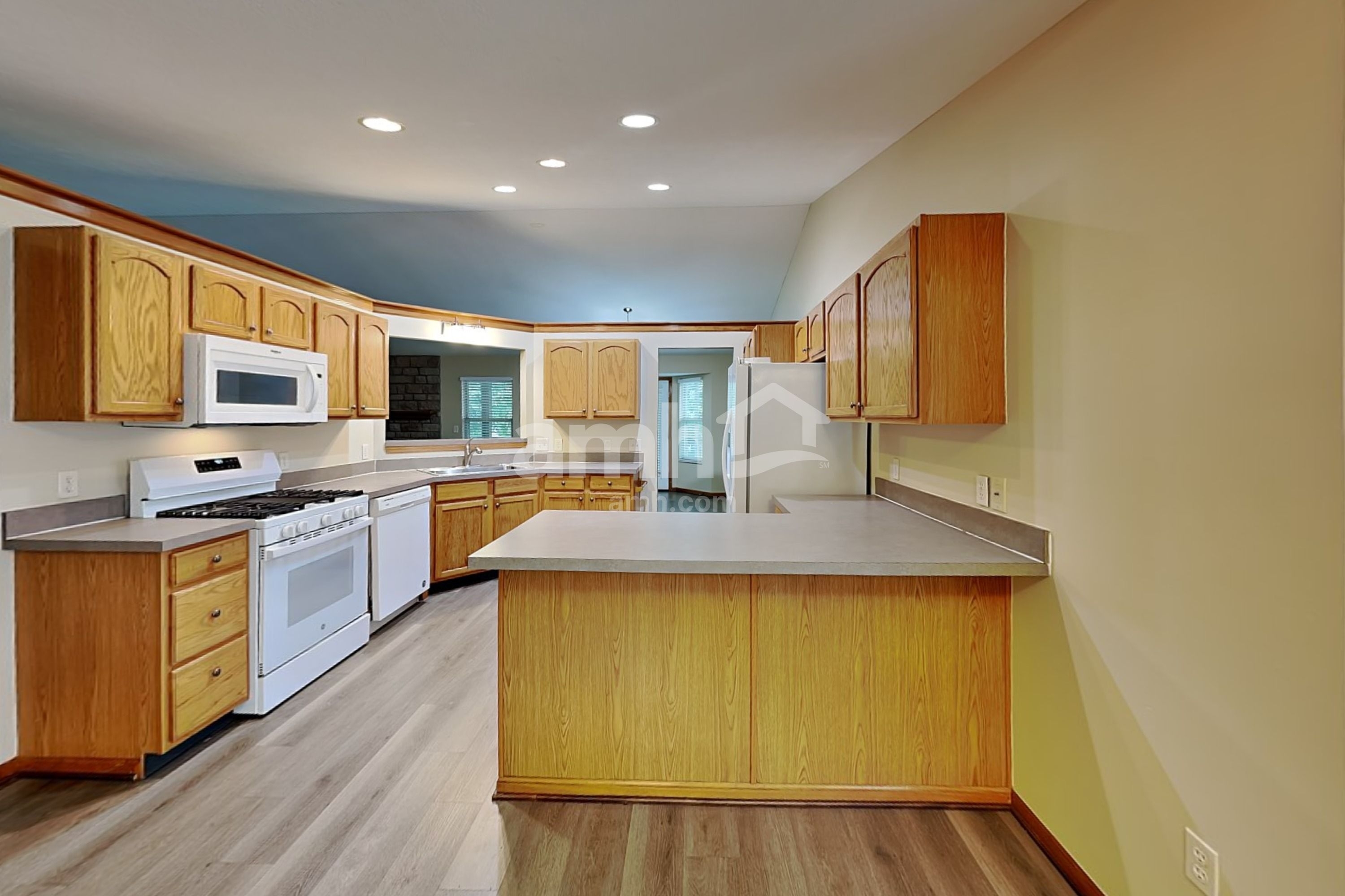 1197 Mastell Dr – photo 4