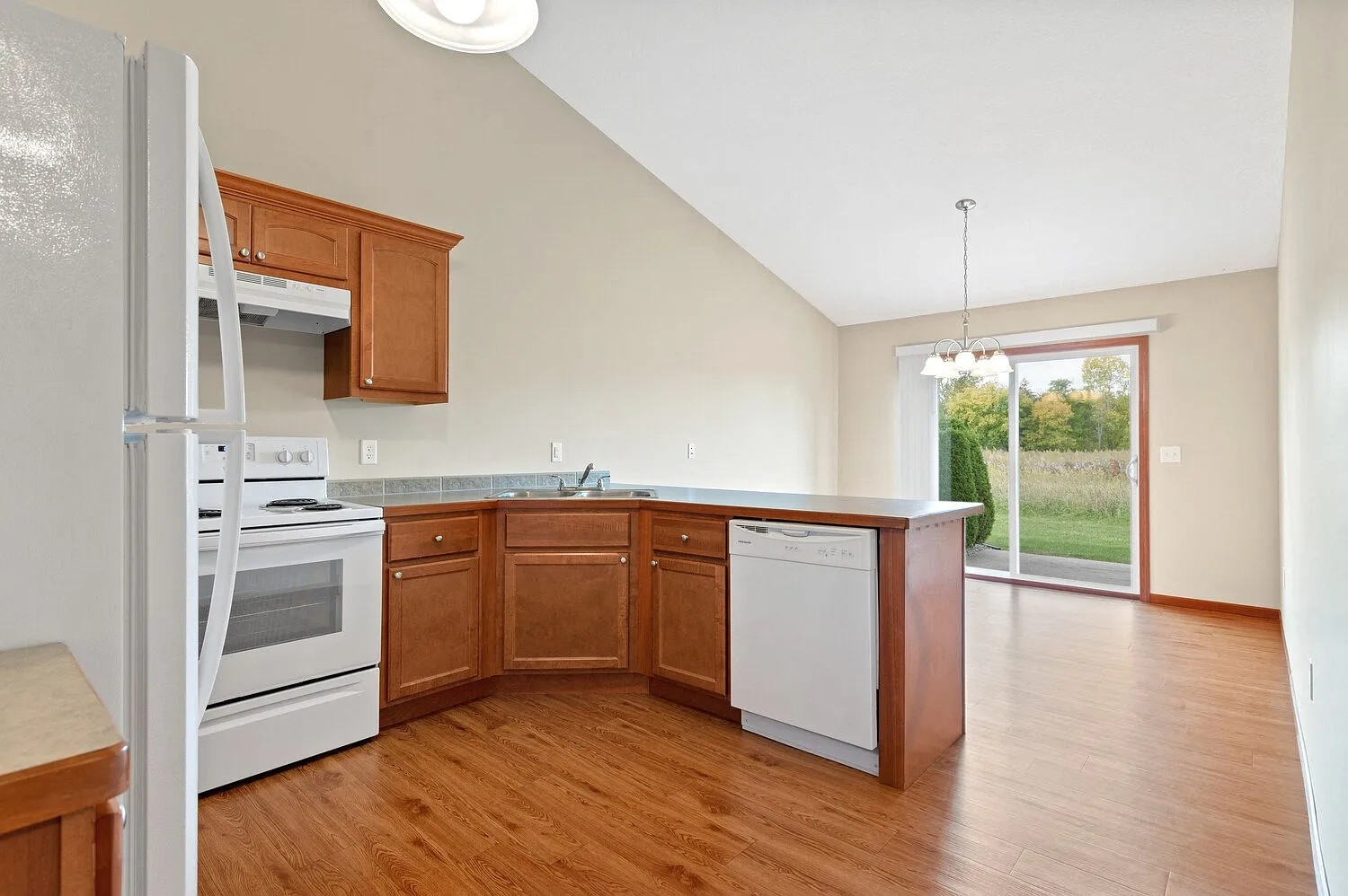 Perry Creek Townhomes - Midland, MI – photo 4