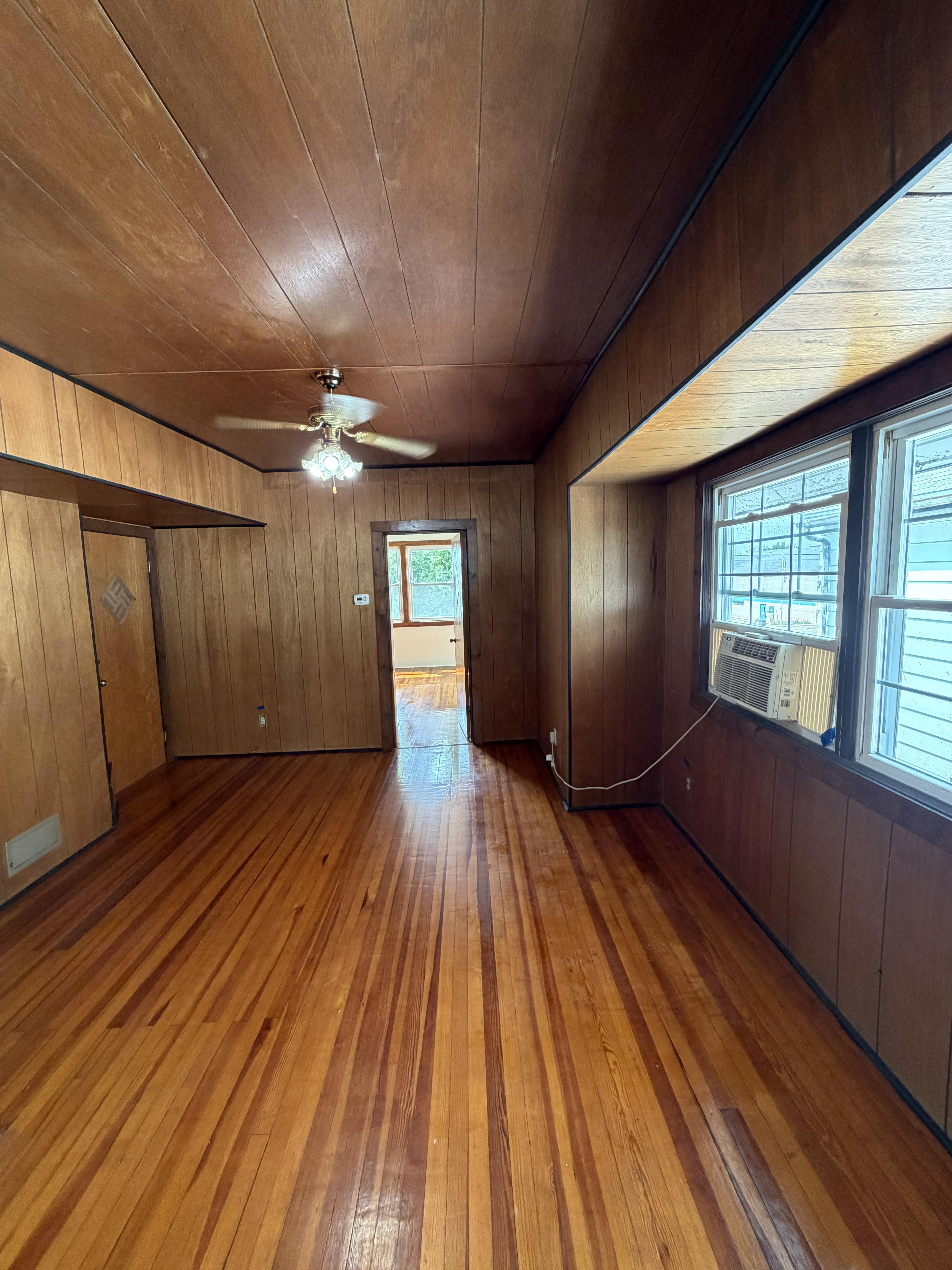 7547 22nd Ave unit Upper north – photo 3