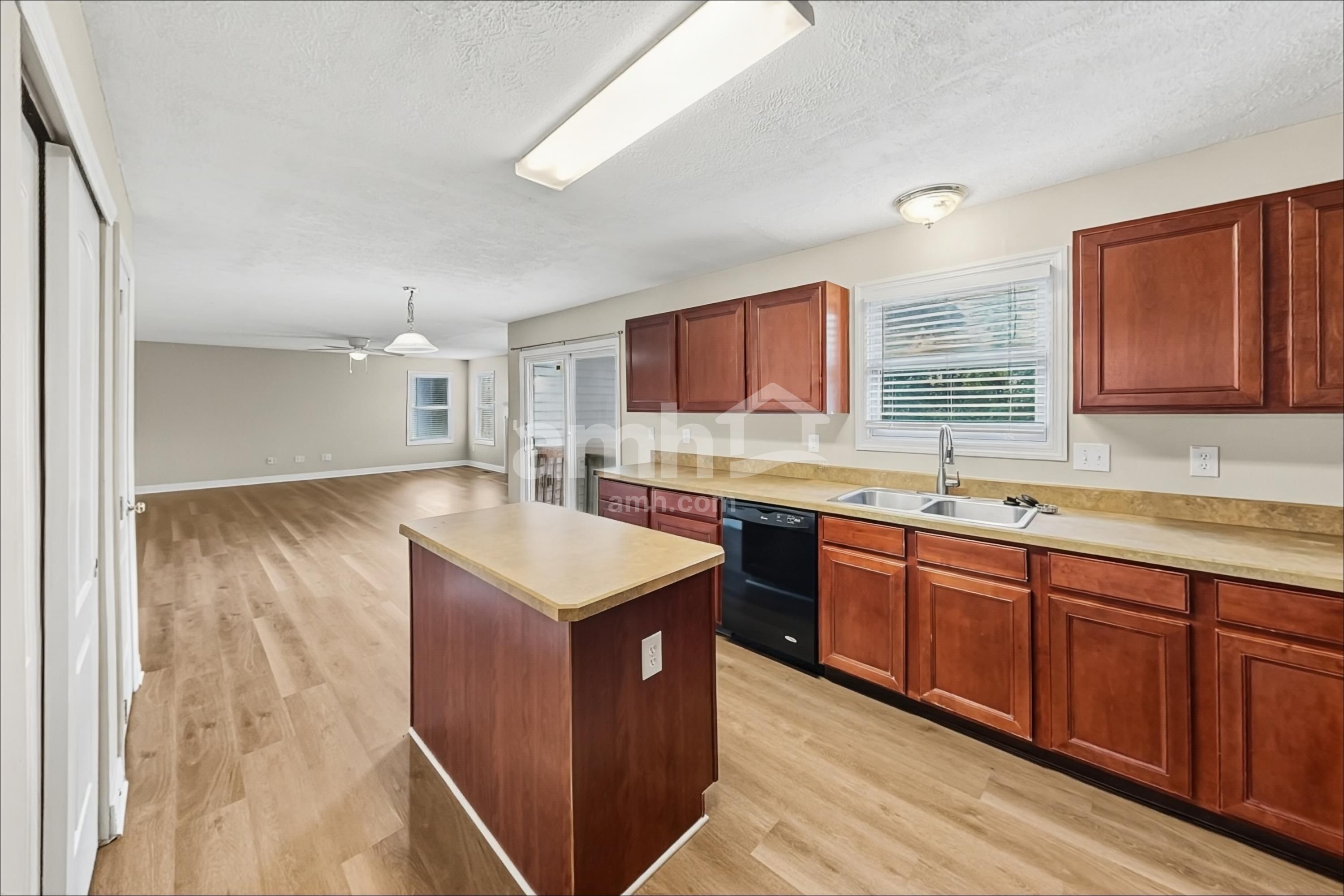 11618 Bridgewater Dr – photo 4