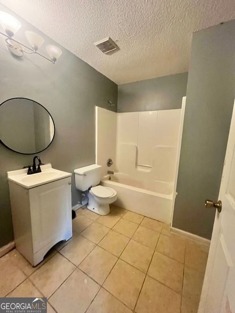460 Elm St – photo 5