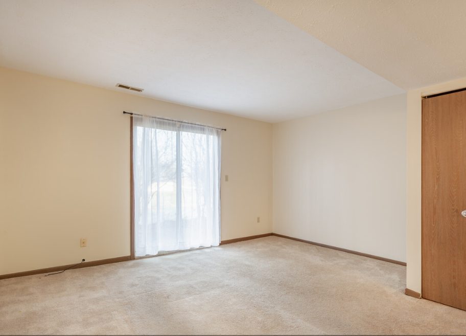 985 Wadsworth Rd – photo 2