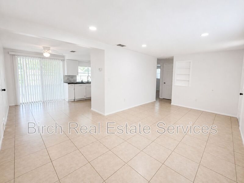 3327 Williamsburg Loop – photo 5