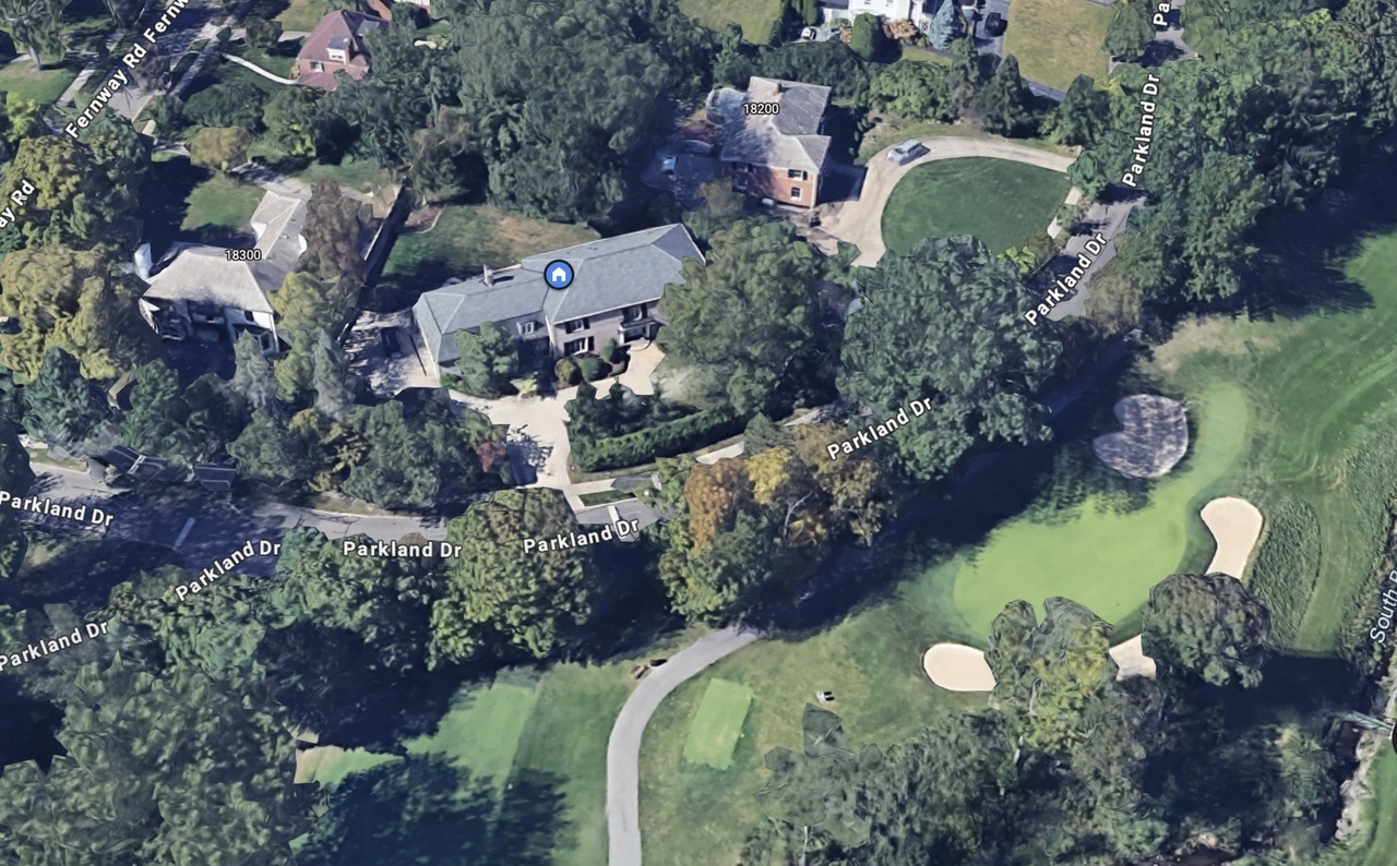 18220 Parkland Dr – photo 1