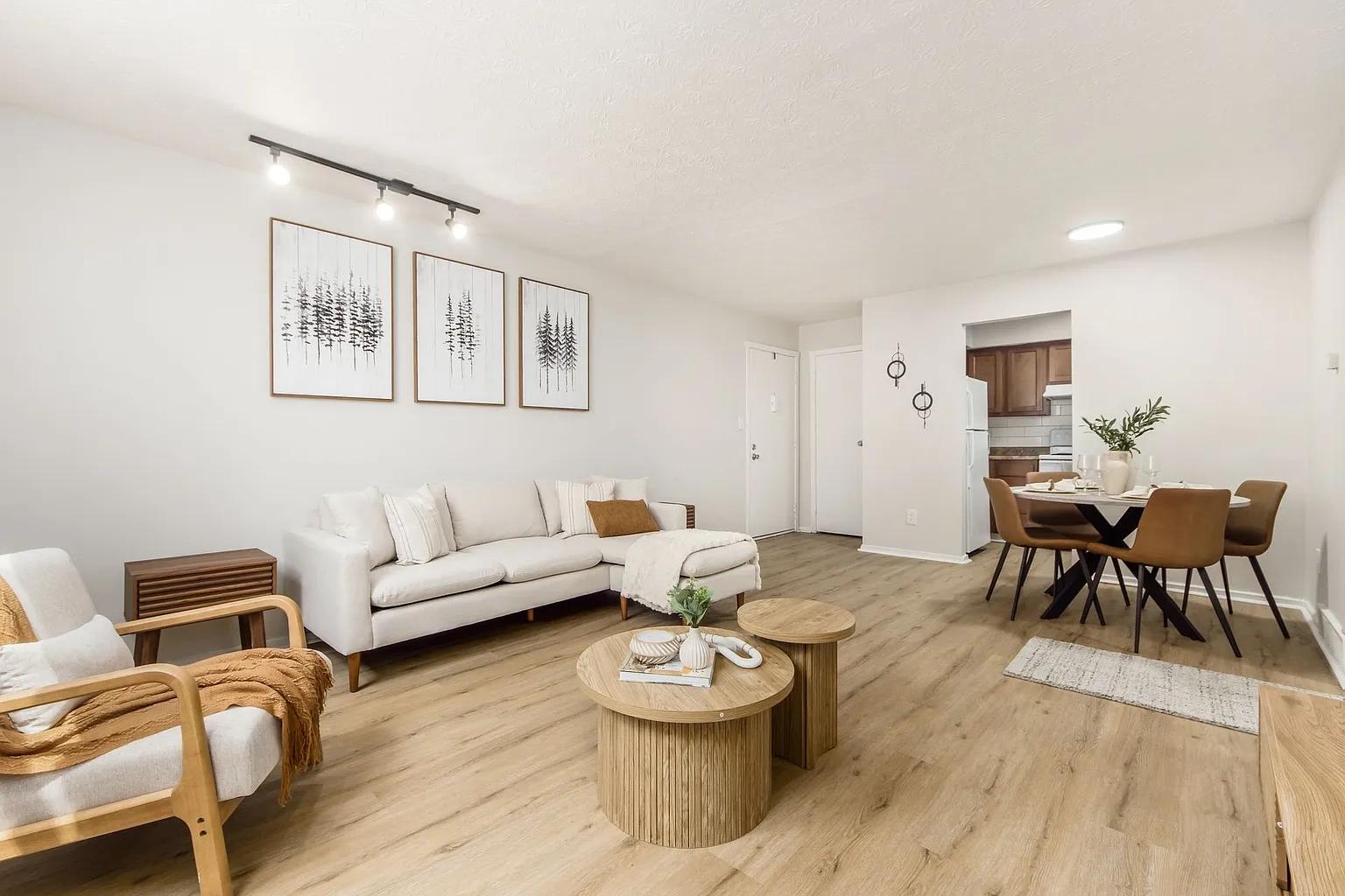 Hilliard Village Apartments and Townhomes – photo 3