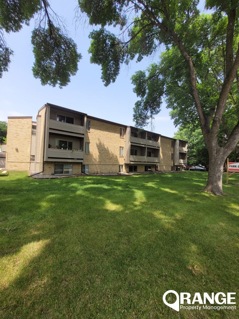 419 11th Ave S unit 102 – photo 1