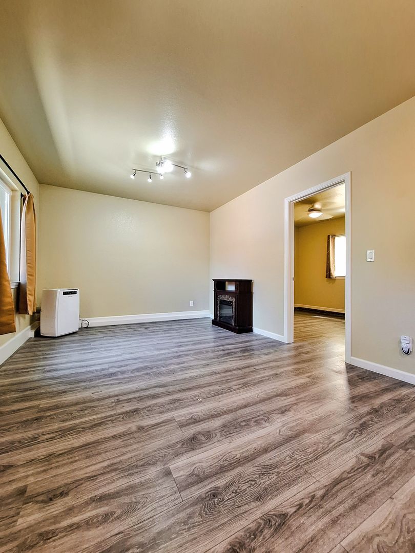 682 S Genevieve Ln unit B – photo 4