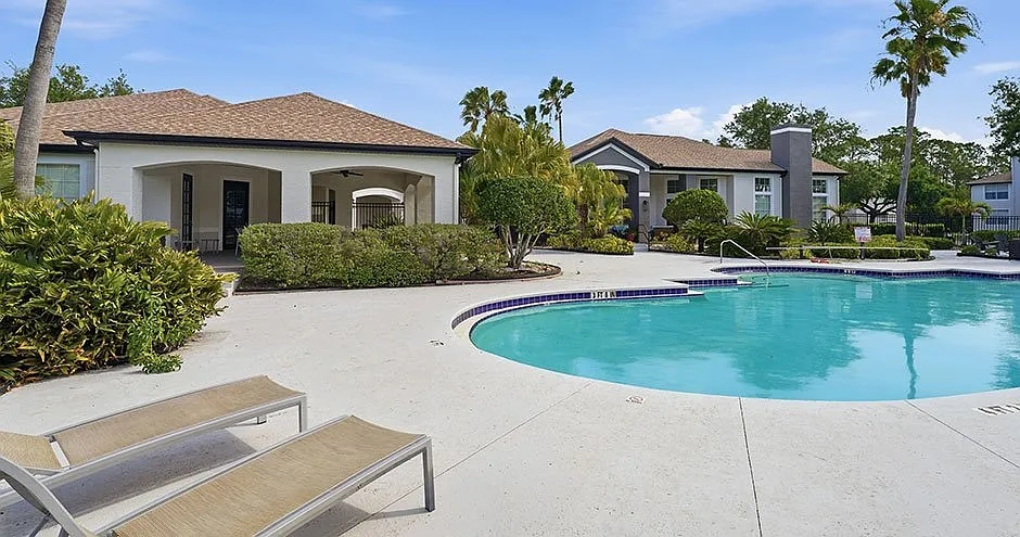Lakes at North Port Apartments – photo 2