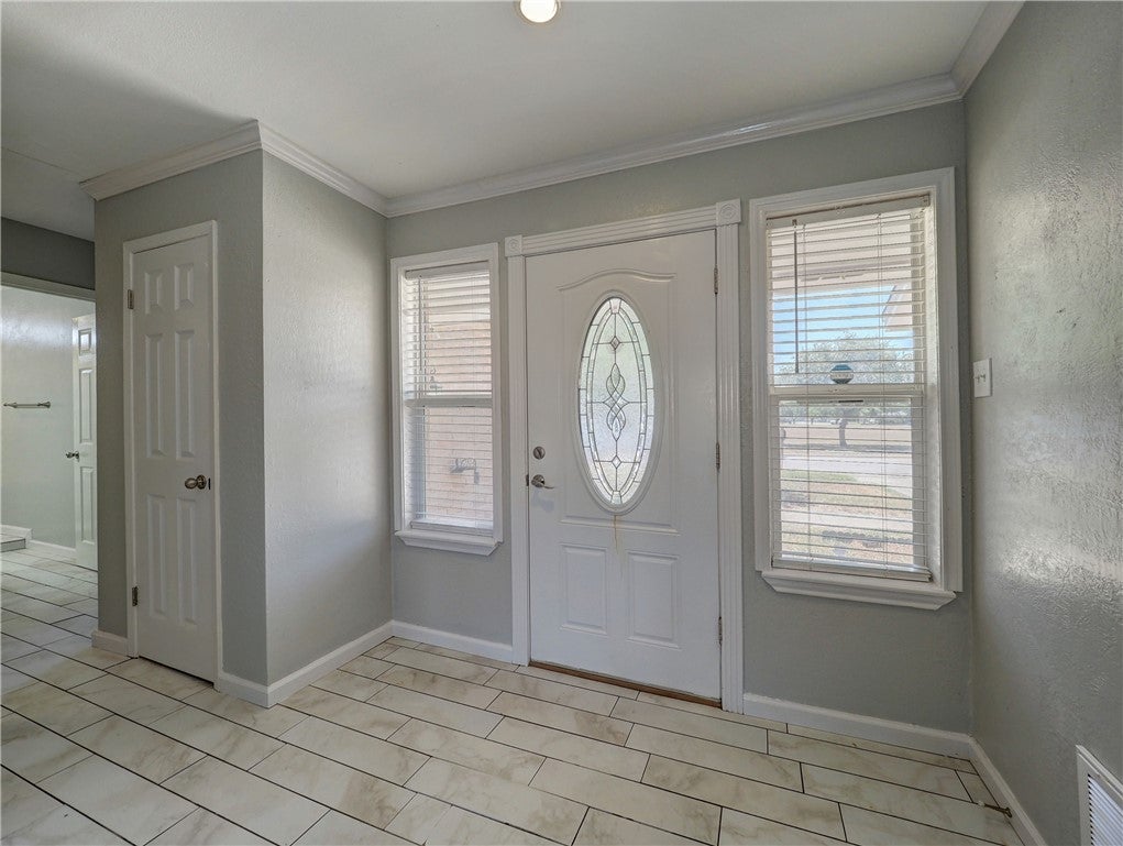 2114 Matagorda Dr – photo 2