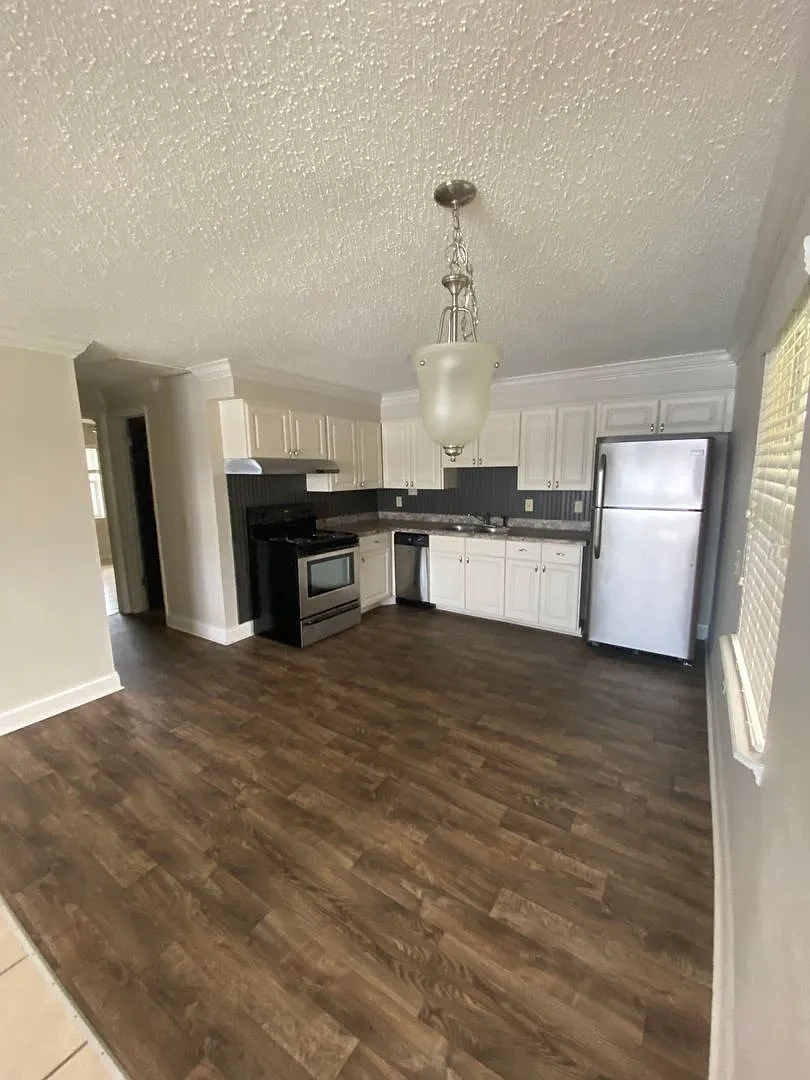 Lake Silver Apartments – photo 3