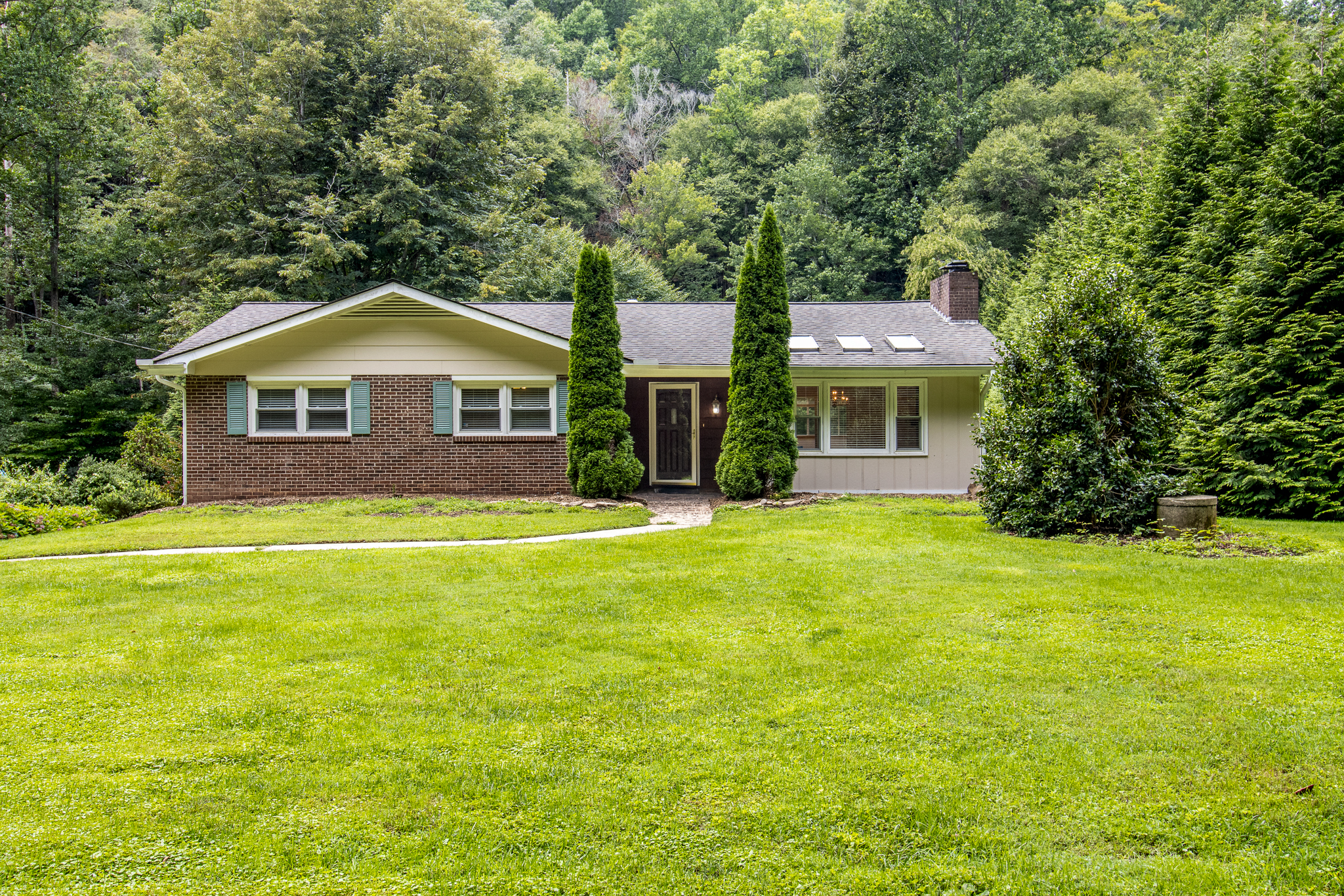 493 Kings Creek Rd – photo 1