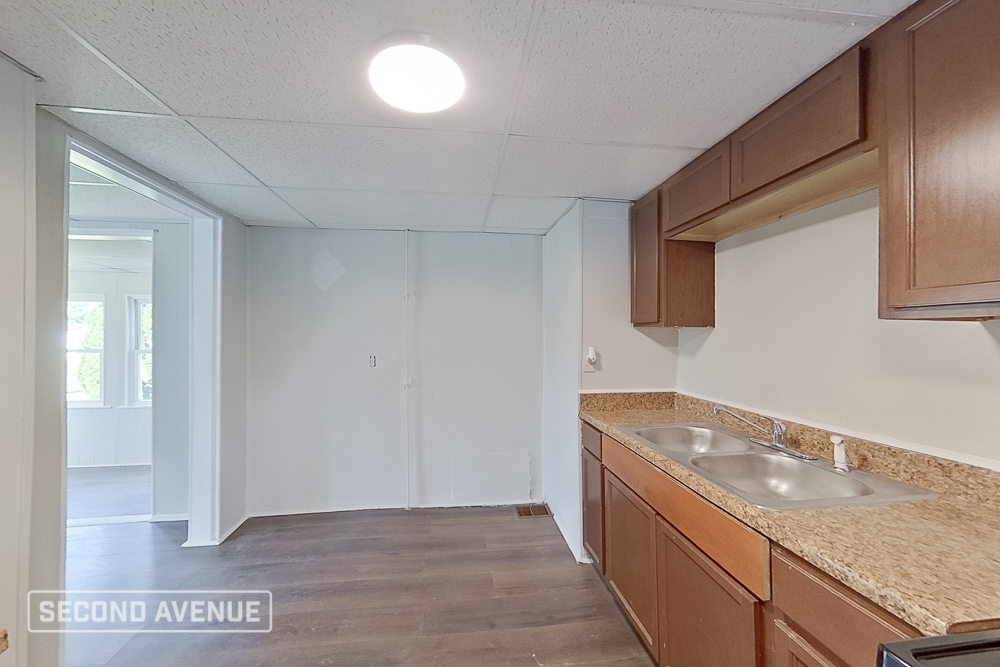 122 S Longworth Ave – photo 5