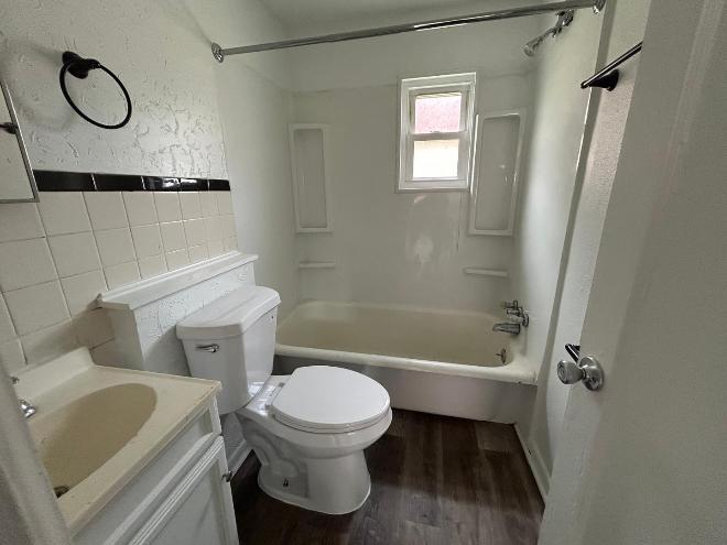 6900 Grand Ave – photo 5