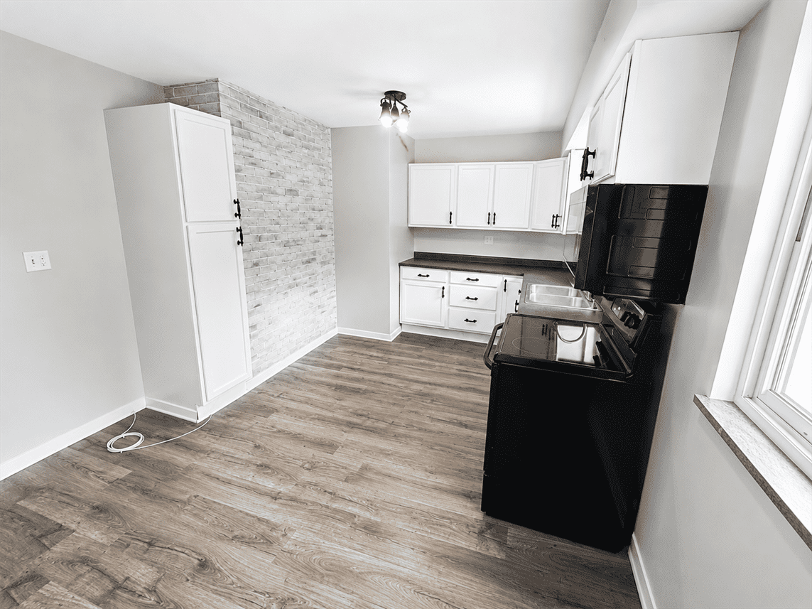 4477 Centerville Rd – photo 2