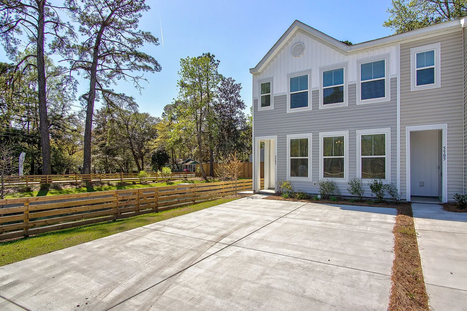 Sumner Village – photo 1