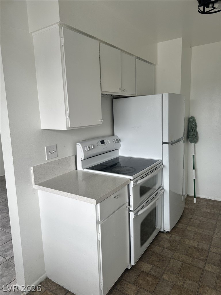 115 W New York Ave #17 – photo 3