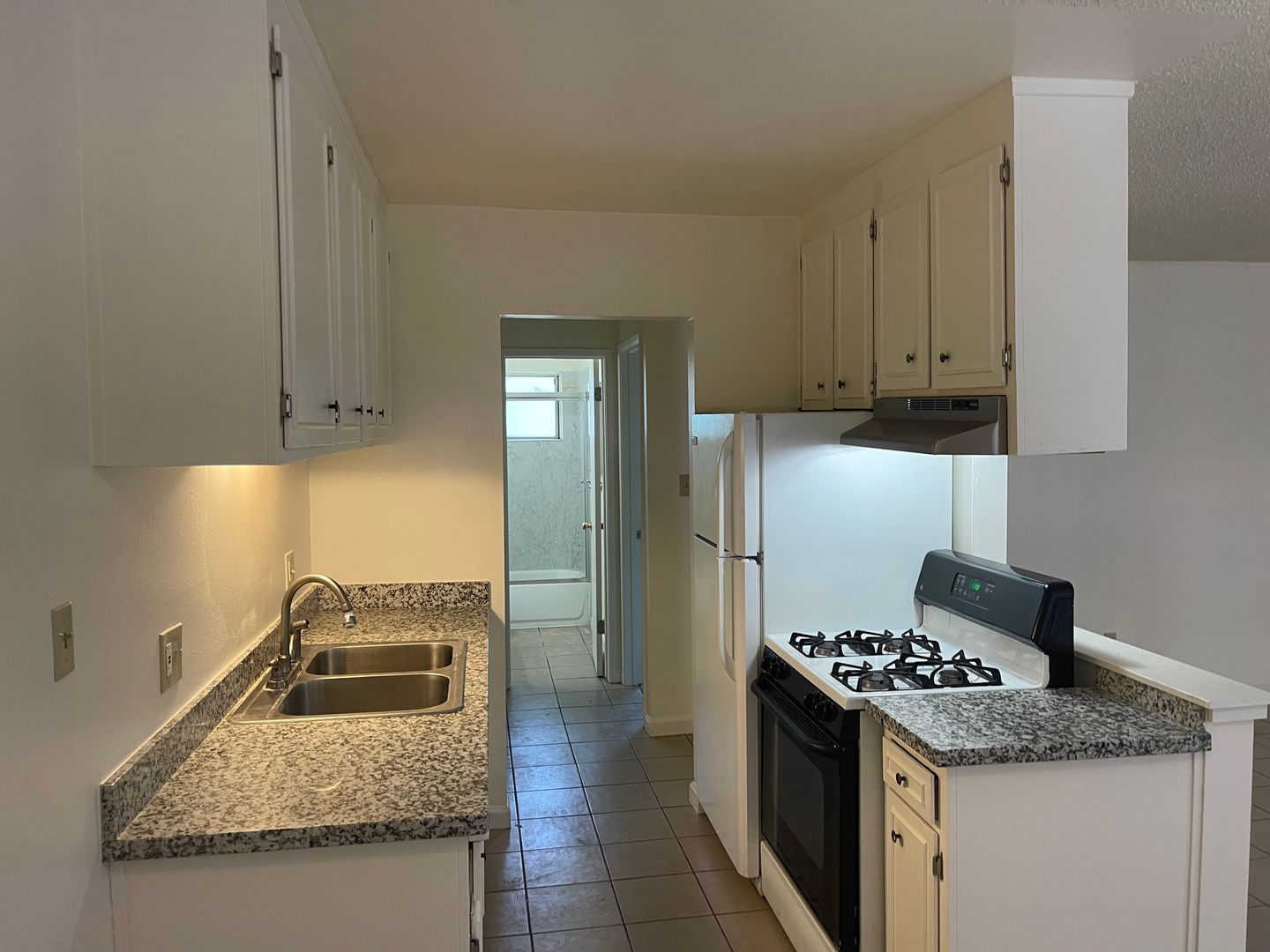 337 E Poplar St unit 16 – photo 2