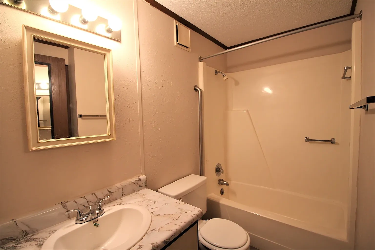 Rochester Place Apartments – photo 5