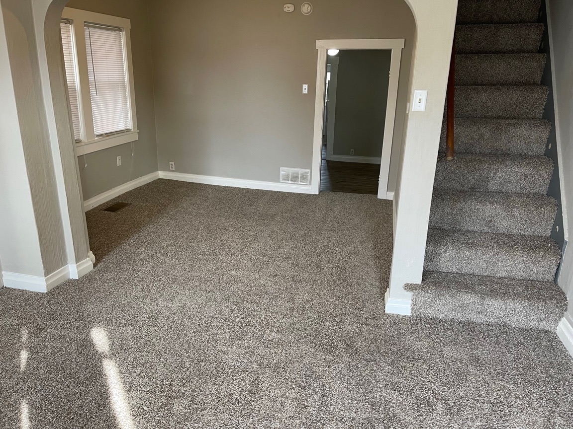 19 E Lancaster St – photo 3