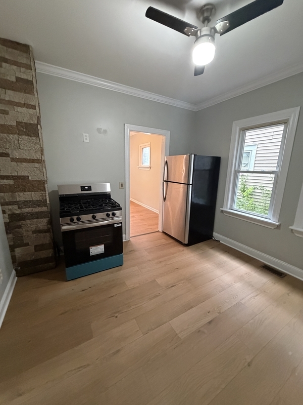 2927 E 115th St – photo 4