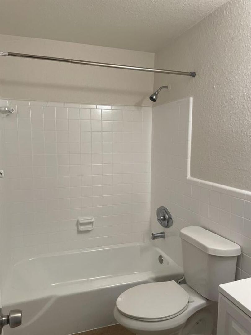 1520 Blue Heron Blvd unit 1520-29 - 2/1 – photo 3