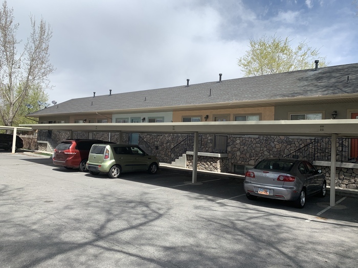 186 E 4500 S unit 4 – photo 1