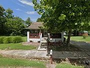 505 E Walnut St – photo 1