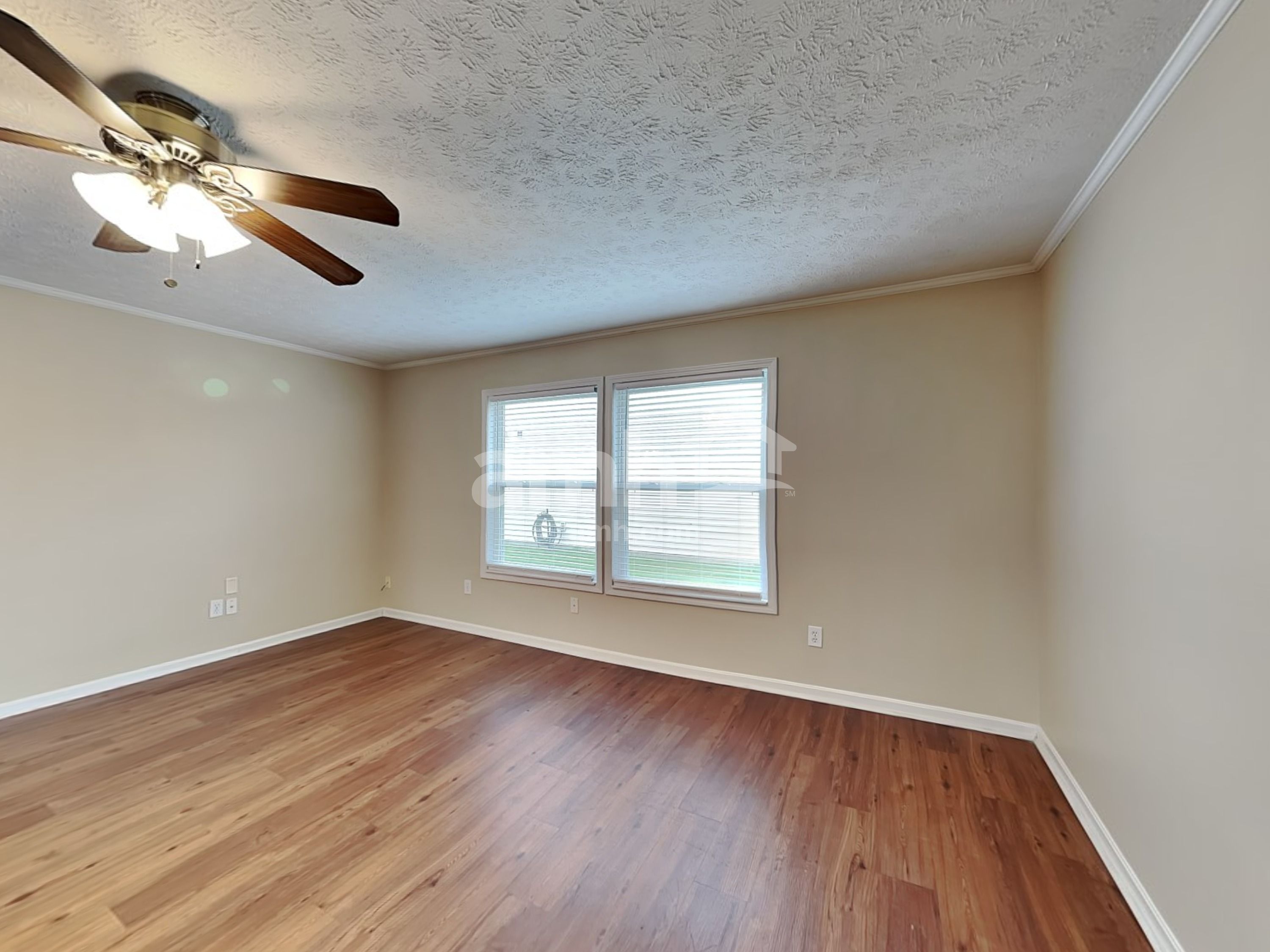 311 Hartford Ct – photo 5
