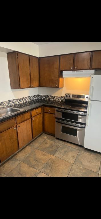 1931 33rd Ave – photo 1