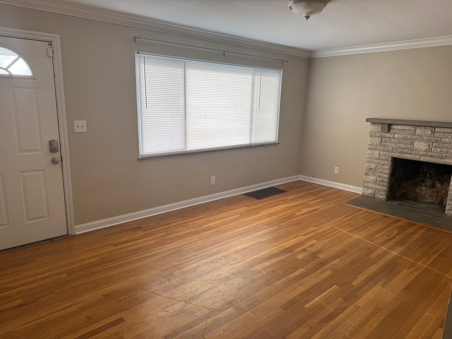 2478 Swansea Rd – photo 3