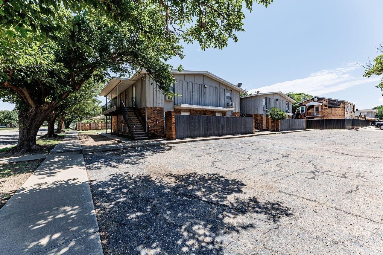 3201 35th St #8 – photo 4