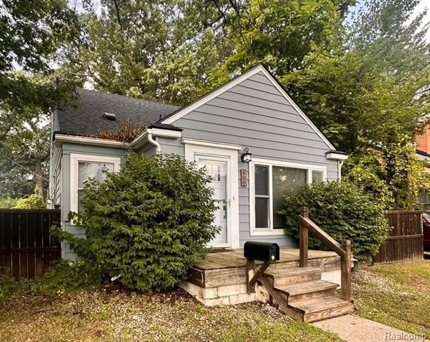 505 Gardendale St – photo 3