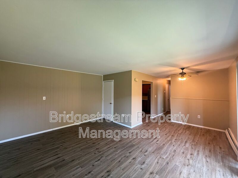 401 Elder Dr unit 401-2 – photo 3