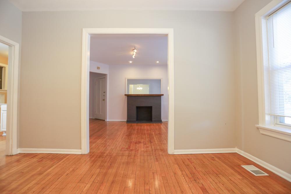 5866 N Ridge Ave – photo 3