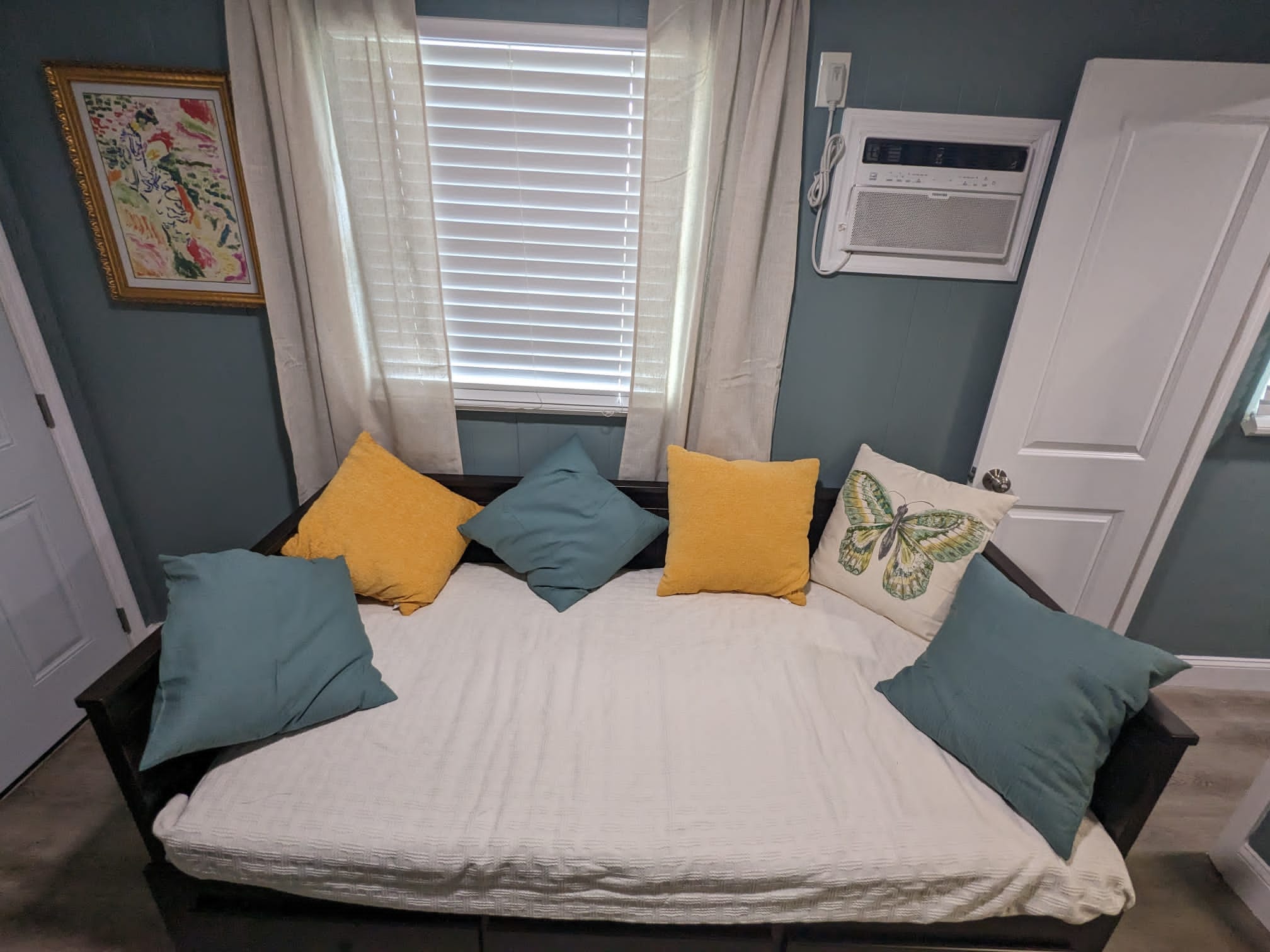 4823 W Minnehaha St unit C – photo 2