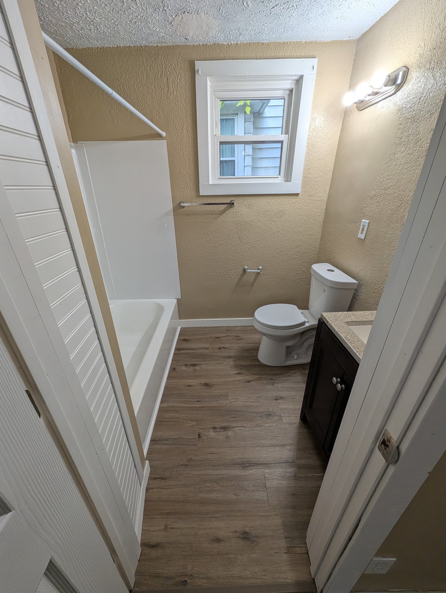 317 W 23rd St – photo 2