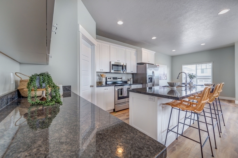 2502 N Cormac Pl – photo 2