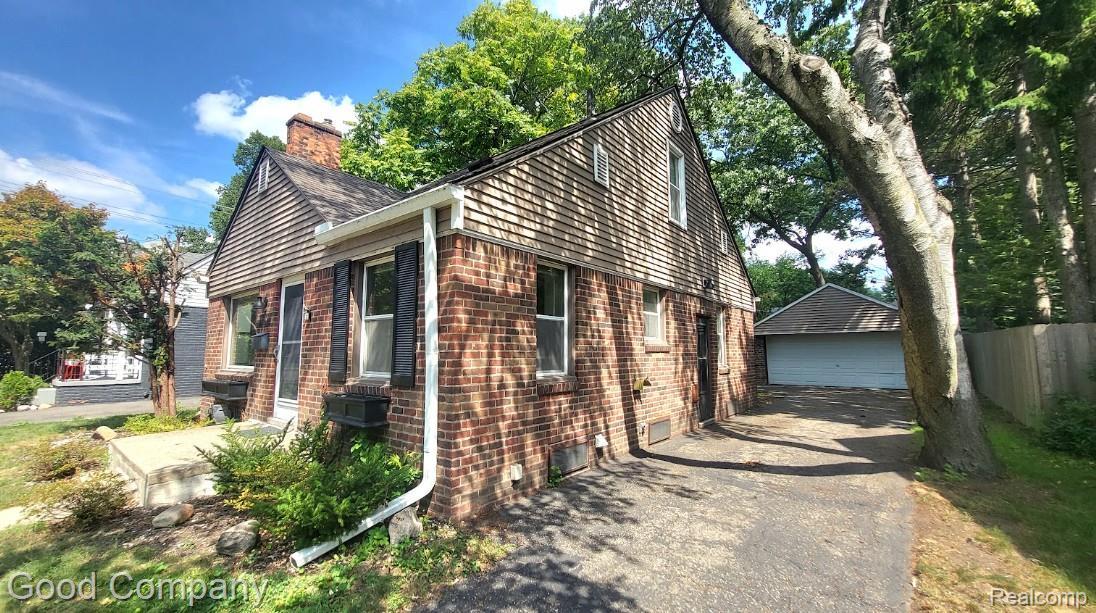 23570 Sherman St – photo 2