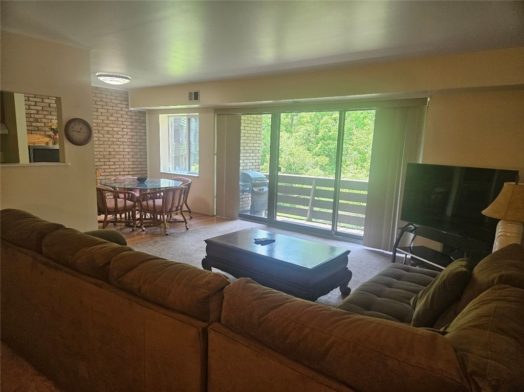 5082 Sanlin Dr – photo 3