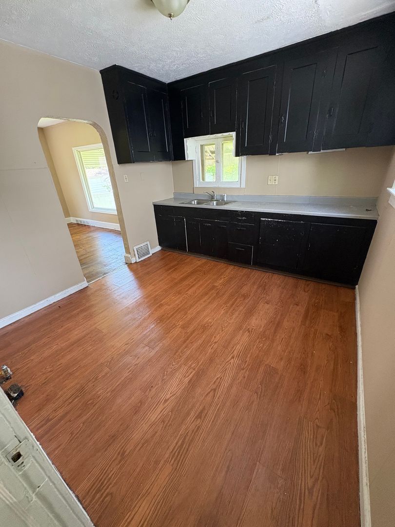 4960 E 84th St – photo 4