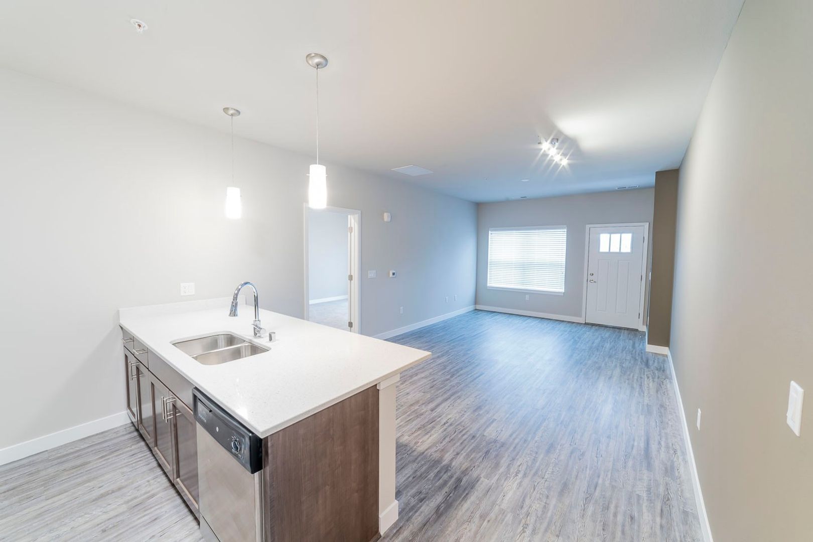 1007 Main St – photo 4
