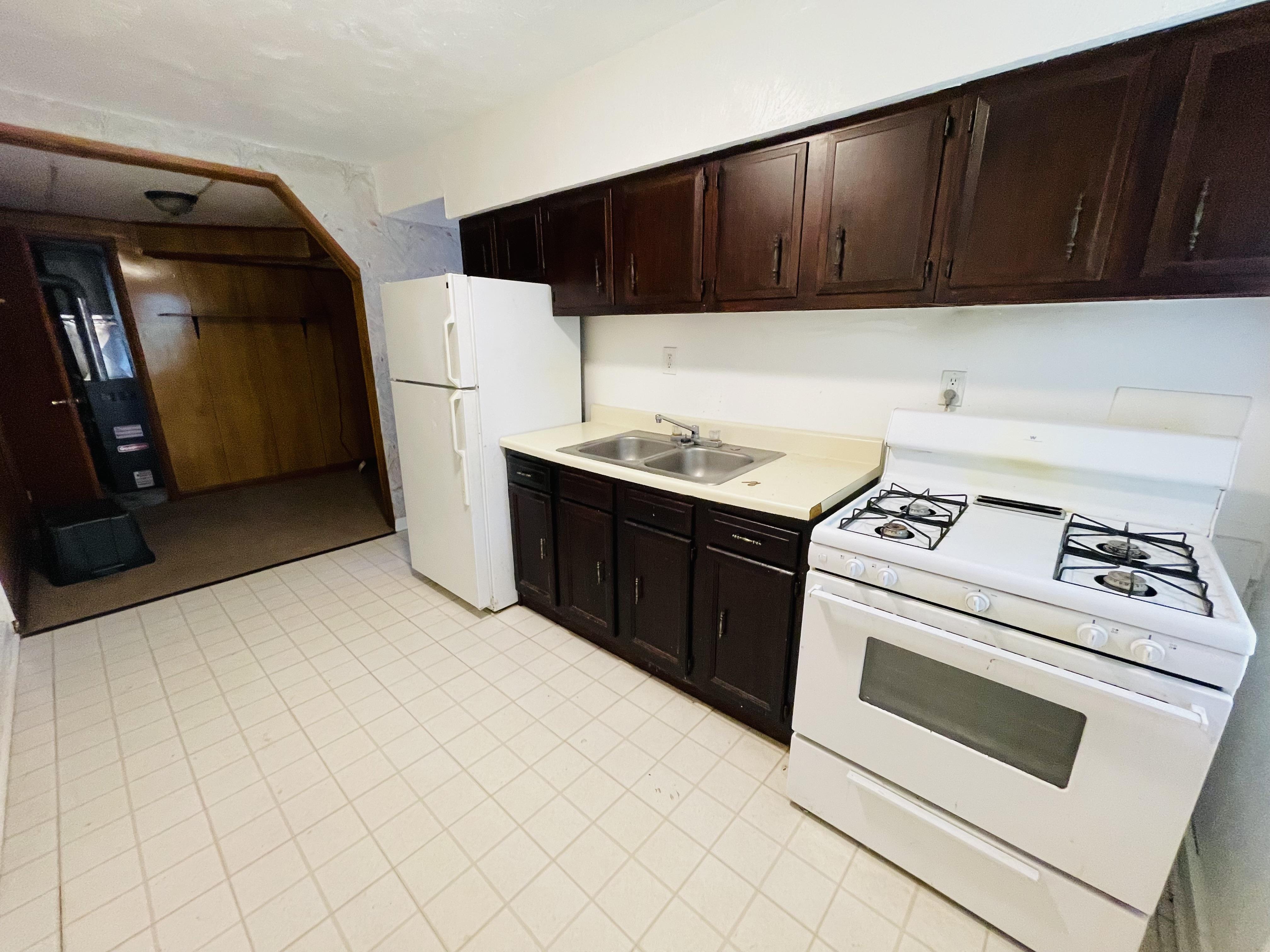 335 Hemlock Dr unit . – photo 1