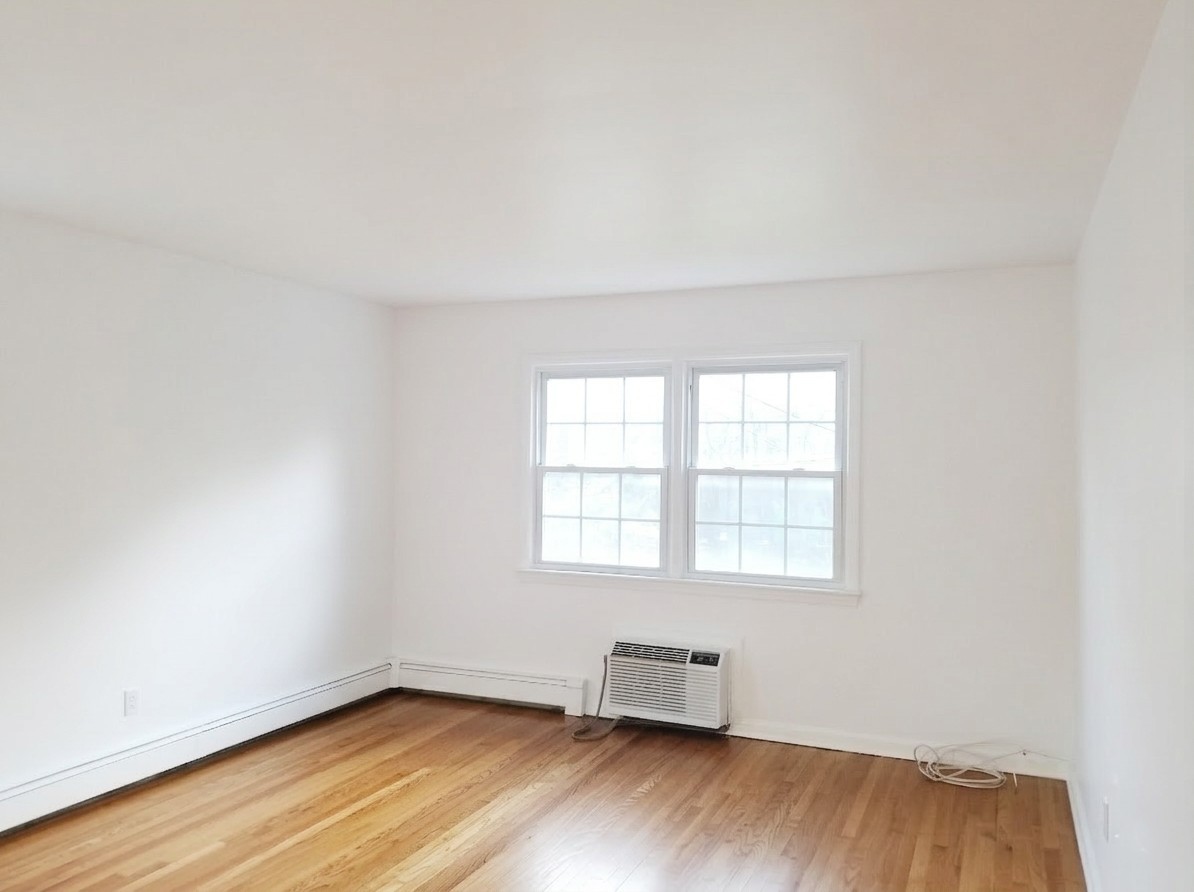 17 Old Allamuchy Rd unit 1 Bedroom – photo 2