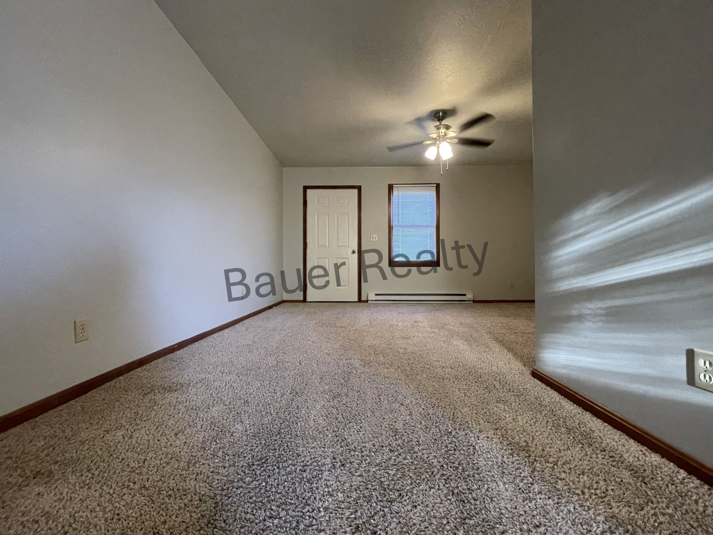 87 New St unit Apt #A – photo 4