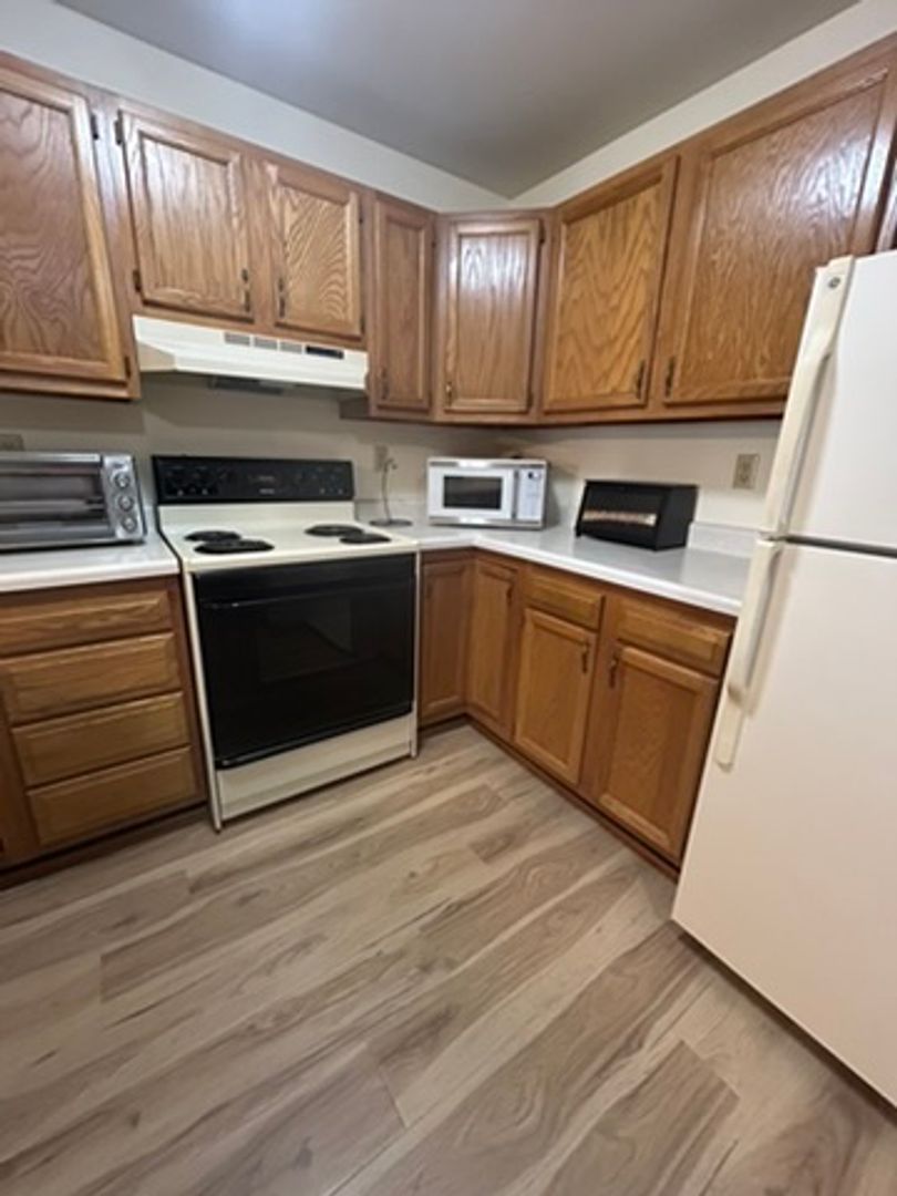 802 West Main St unit 9 – photo 2