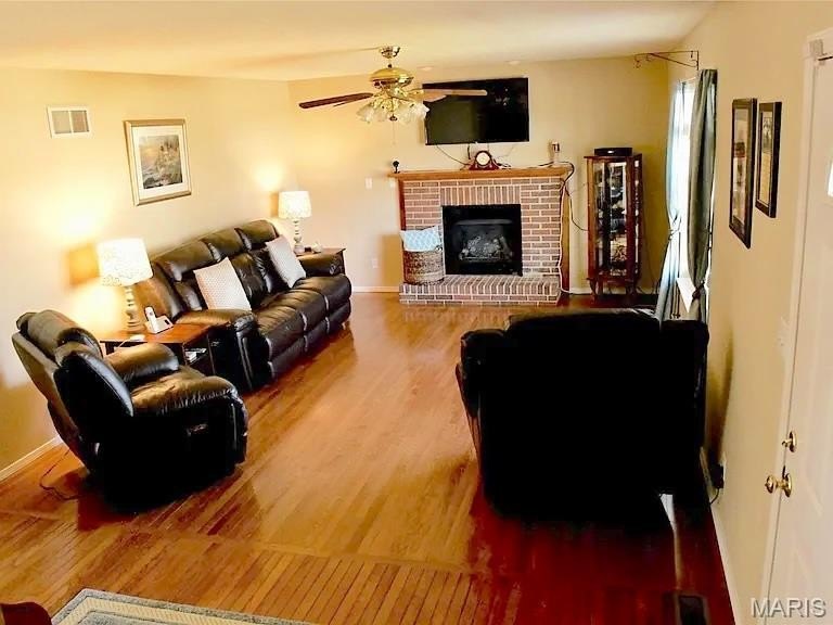347 Logan Dr – photo 5
