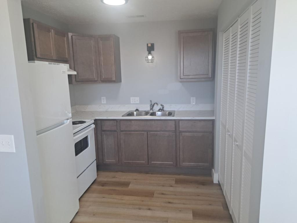 9469 Noble Ln unit C – photo 2