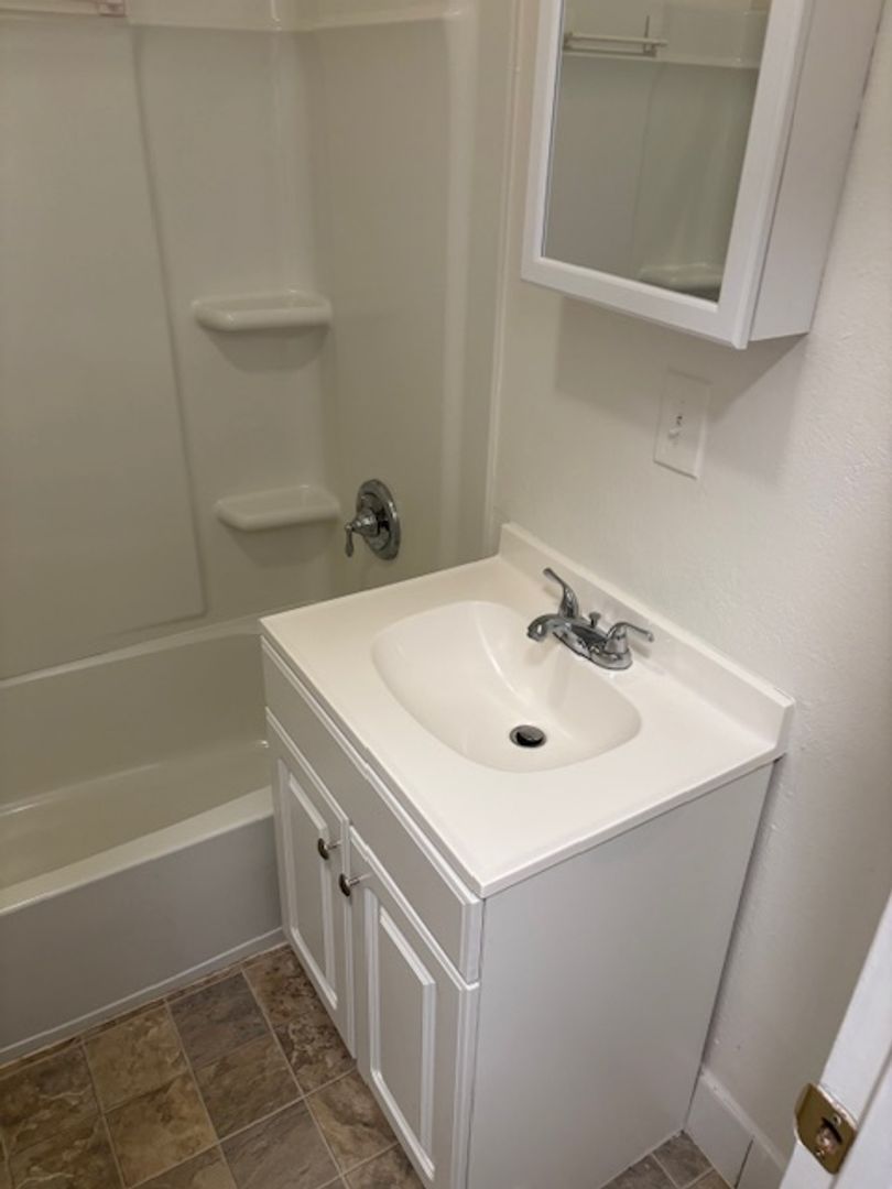 403 N School St unit 6 – photo 1