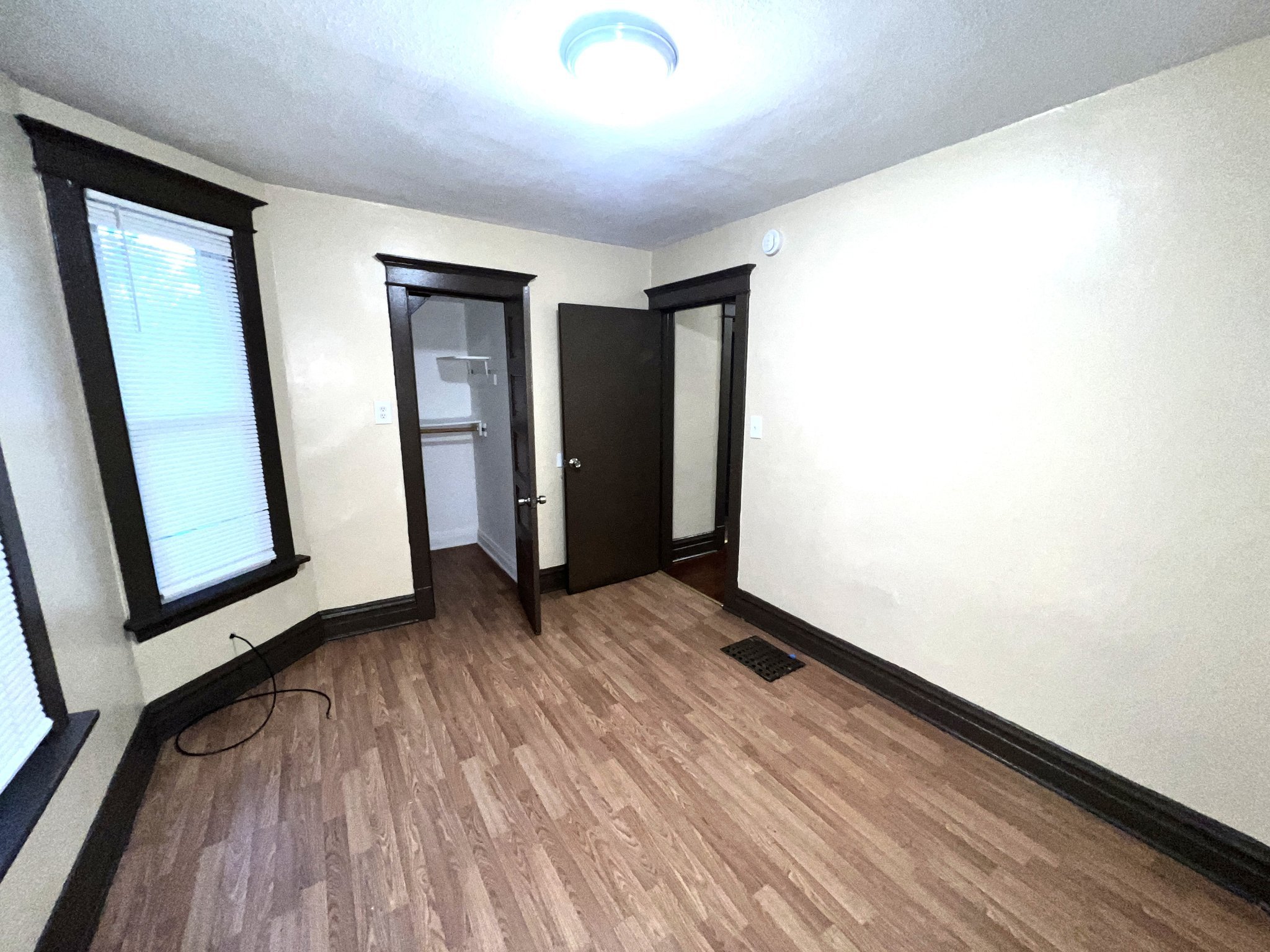 12015 S Stewart Ave – photo 5