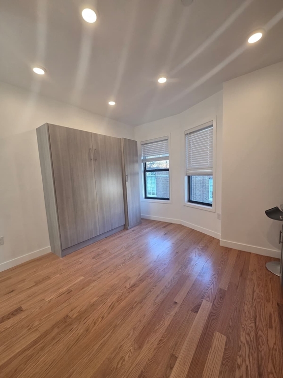 165 Hawthorne St unit 402 – photo 4